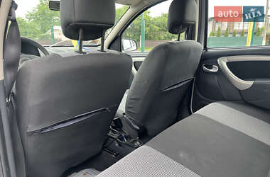 Внедорожник / Кроссовер Renault Duster 2013 в 