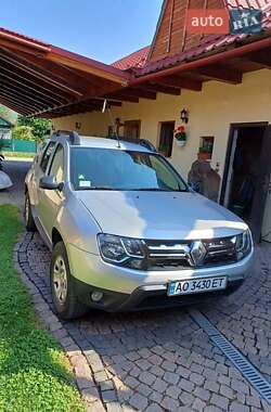Внедорожник / Кроссовер Renault Duster 2015 в Рахове