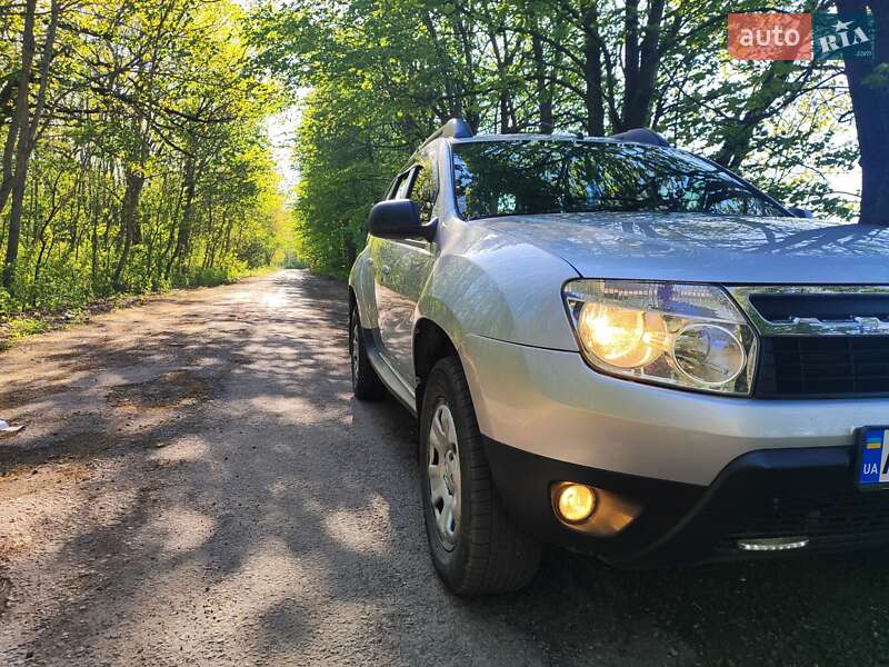 Внедорожник / Кроссовер Renault Duster 2011 в Крыжополе