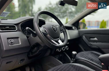 Позашляховик / Кросовер Renault Duster 2023 в 