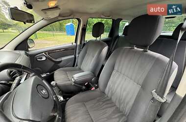 Внедорожник / Кроссовер Renault Duster 2012 в 