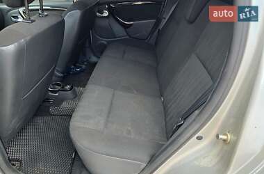 Позашляховик / Кросовер Renault Duster 2011 в 