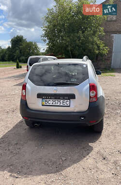 Внедорожник / Кроссовер Renault Duster 2013 в 