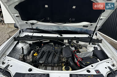 Внедорожник / Кроссовер Renault Duster 2013 в 