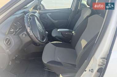 Внедорожник / Кроссовер Renault Duster 2015 в 