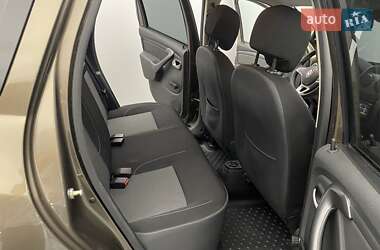 Внедорожник / Кроссовер Renault Duster 2017 в 