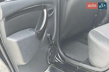Позашляховик / Кросовер Renault Duster 2011 в 