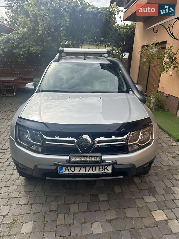 Внедорожник / Кроссовер Renault Duster 2016 в Сваляве