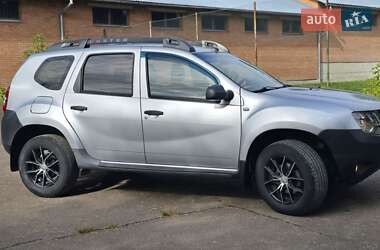 Внедорожник / Кроссовер Renault Duster 2015 в 