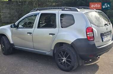 Внедорожник / Кроссовер Renault Duster 2015 в 