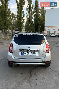 Внедорожник / Кроссовер Renault Duster 2013 в 
