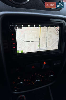Внедорожник / Кроссовер Renault Duster 2013 в 