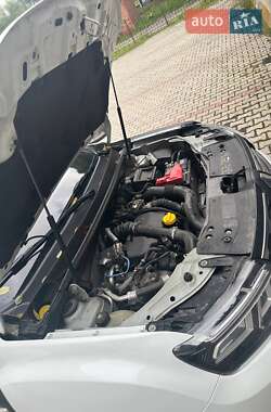 Внедорожник / Кроссовер Renault Duster 2023 в 