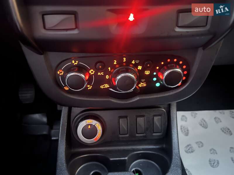 Внедорожник / Кроссовер Renault Duster 2016 в Киеве