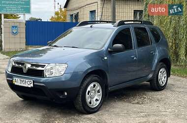 Позашляховик / Кросовер Renault Duster 2011 в 