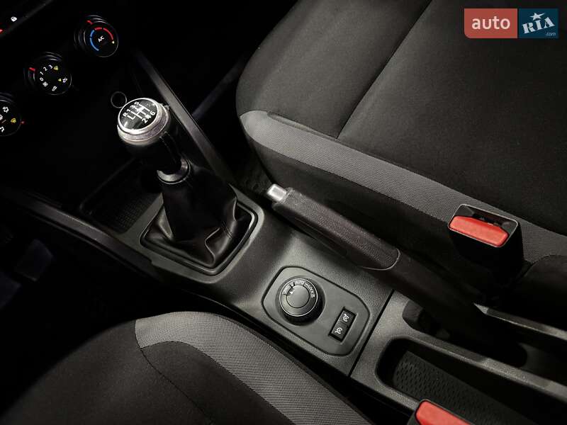 Позашляховик / Кросовер Renault Duster 2019 в Києві фото 34 Позашляховик / Кросовер Renault Duster 2019 в Києві