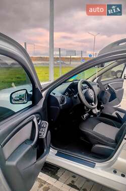Внедорожник / Кроссовер Renault Duster 2016 в 
