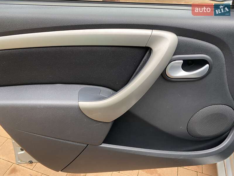 Внедорожник / Кроссовер Renault Duster 2013 в Киеве фото 5 Внедорожник / Кроссовер Renault Duster 2013 в Киеве