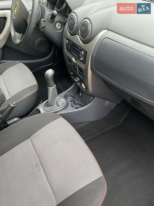 Внедорожник / Кроссовер Renault Duster 2013 в Киеве фото 8 Внедорожник / Кроссовер Renault Duster 2013 в Киеве