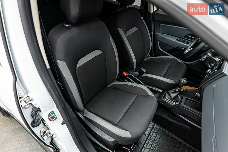 Внедорожник / Кроссовер Renault Duster 2021 в Киеве