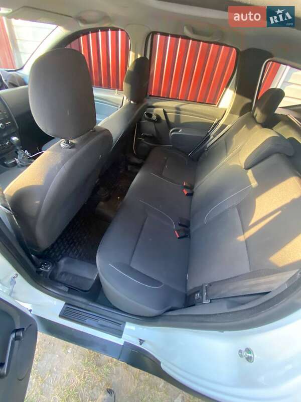 Внедорожник / Кроссовер Renault Duster 2017 в Киеве