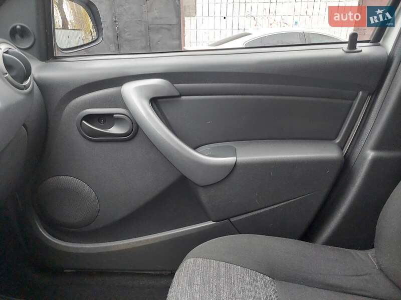 Позашляховик / Кросовер Renault Duster 2012 в Києві фото 19 Позашляховик / Кросовер Renault Duster 2012 в Києві