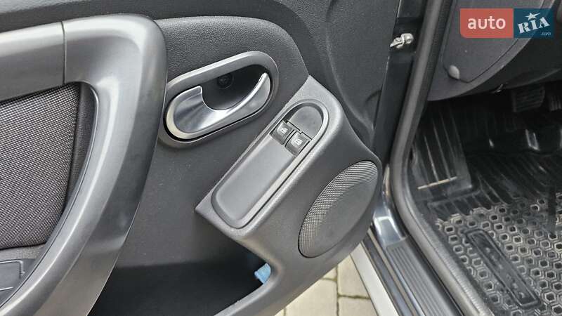 Позашляховик / Кросовер Renault Duster 2017 в Івано-Франківську