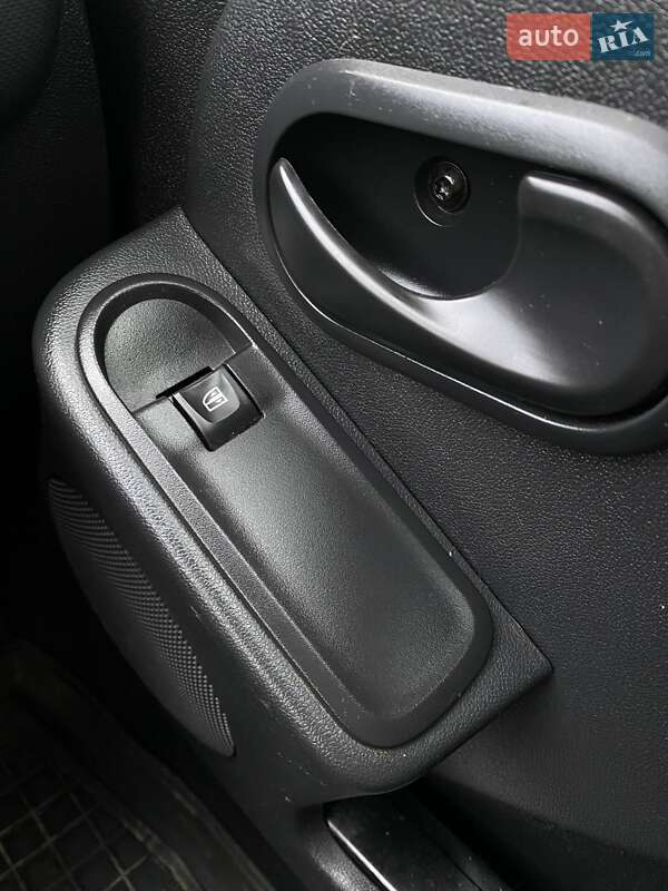 Позашляховик / Кросовер Renault Duster 2017 в Овручі