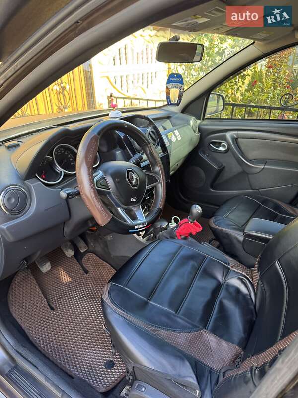 Внедорожник / Кроссовер Renault Duster 2017 в Вознесенске