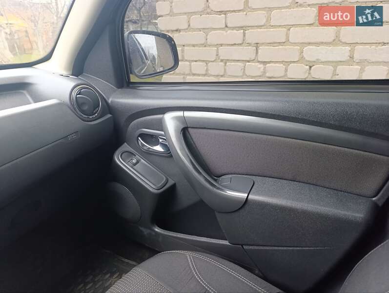 Внедорожник / Кроссовер Renault Duster 2016 в Первомайске