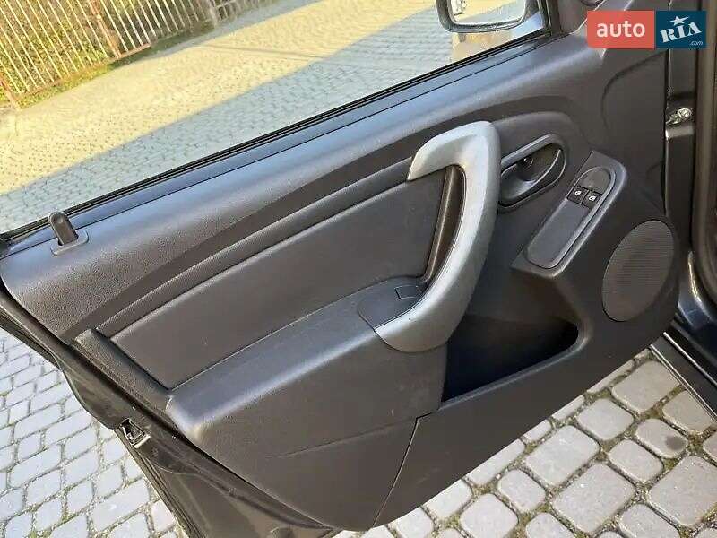 Позашляховик / Кросовер Renault Duster 2017 в Івано-Франківську