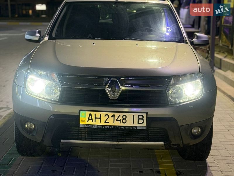 Внедорожник / Кроссовер Renault Duster 2012 в Софиевской Борщаговке