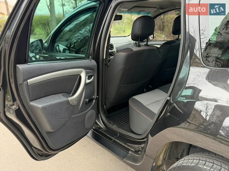 Позашляховик / Кросовер Renault Duster 2013 в Запоріжжі