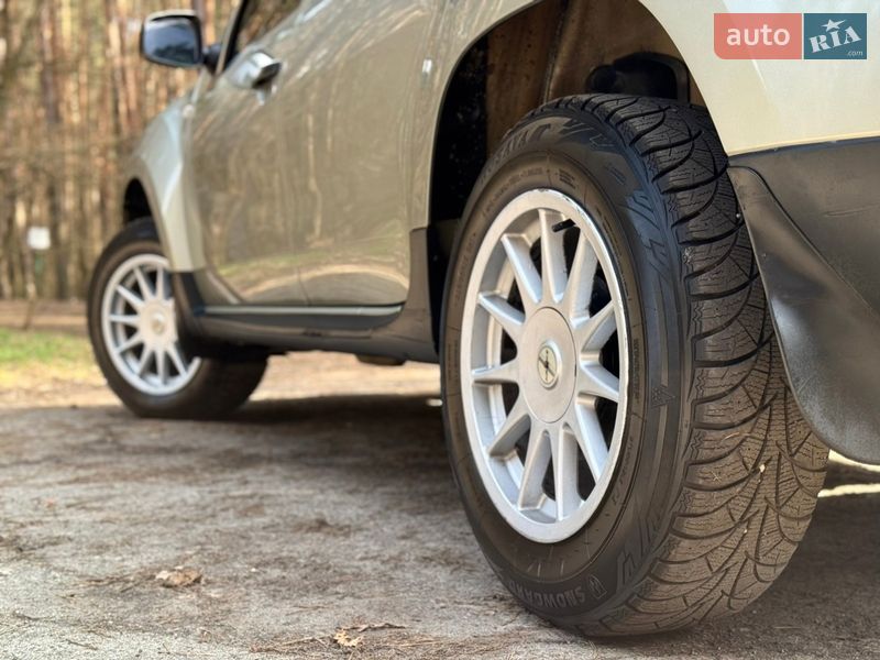 Внедорожник / Кроссовер Renault Duster 2014 в Киеве