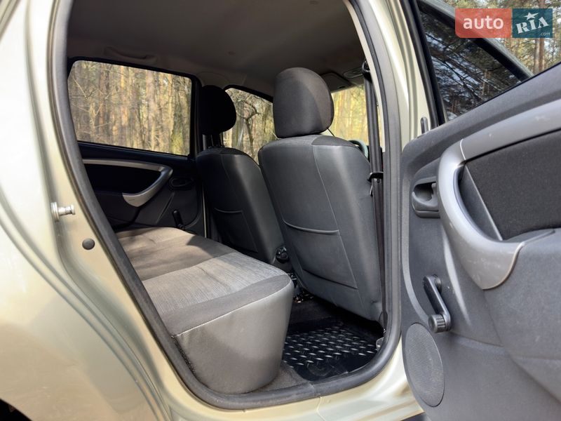 Внедорожник / Кроссовер Renault Duster 2014 в Киеве