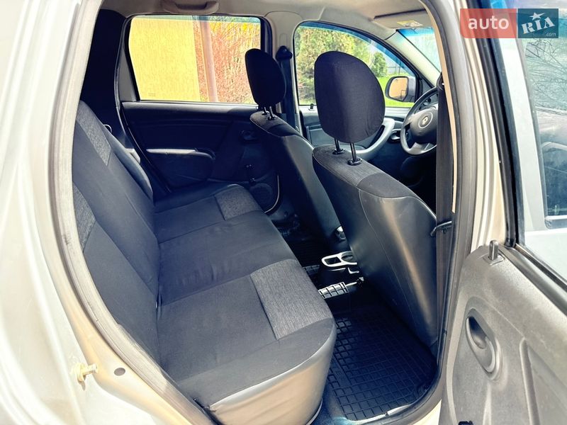Позашляховик / Кросовер Renault Duster 2010 в Харкові