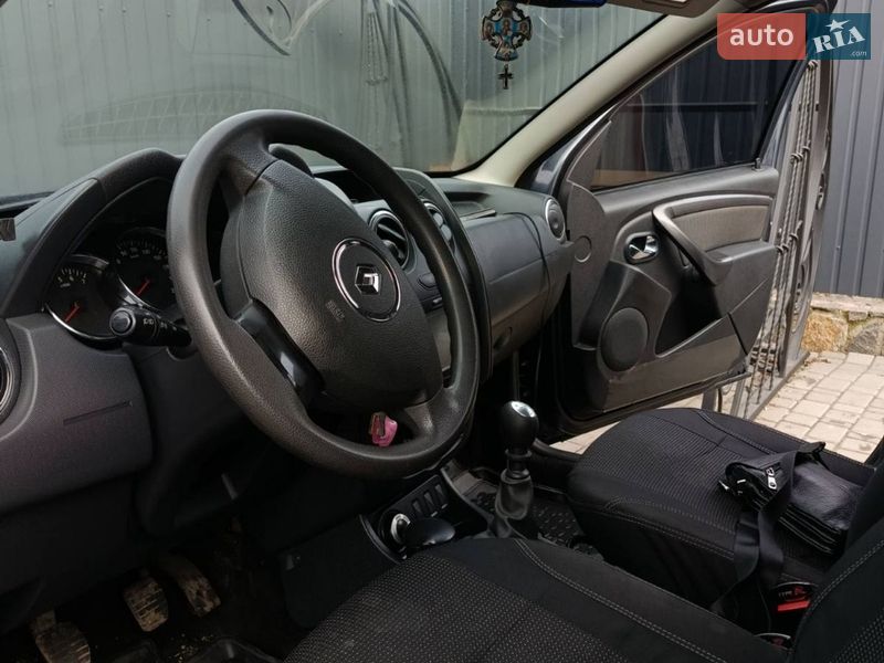 Позашляховик / Кросовер Renault Duster 2016 в Первомайську