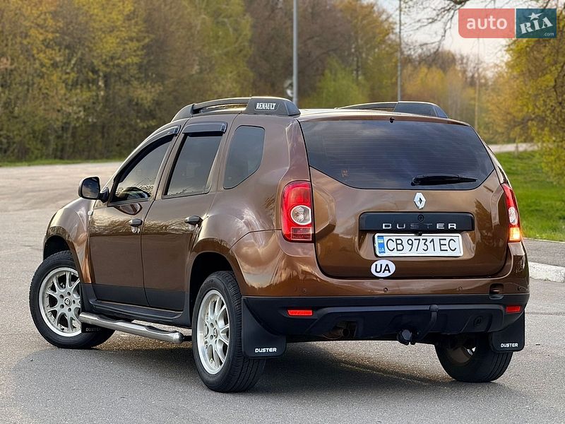 Внедорожник / Кроссовер Renault Duster 2010 в Мене