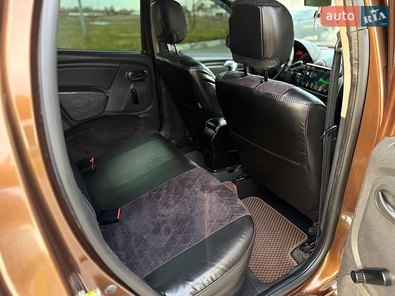 Внедорожник / Кроссовер Renault Duster 2010 в Мене