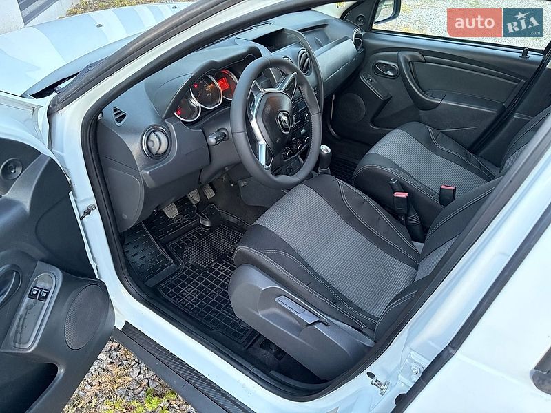 Внедорожник / Кроссовер Renault Duster 2017 в Кропивницком