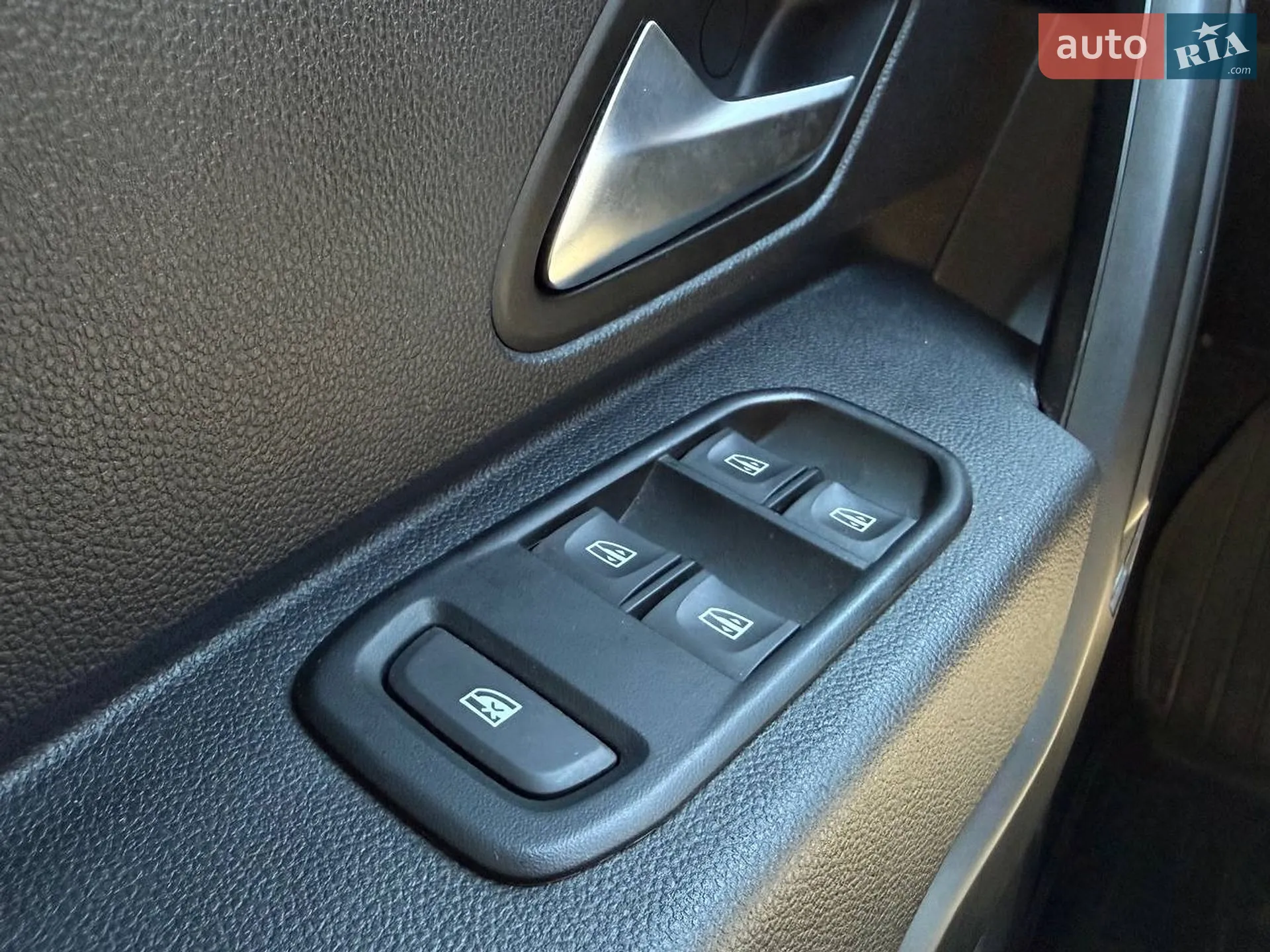 2021 Renault Duster - мініатюра 16