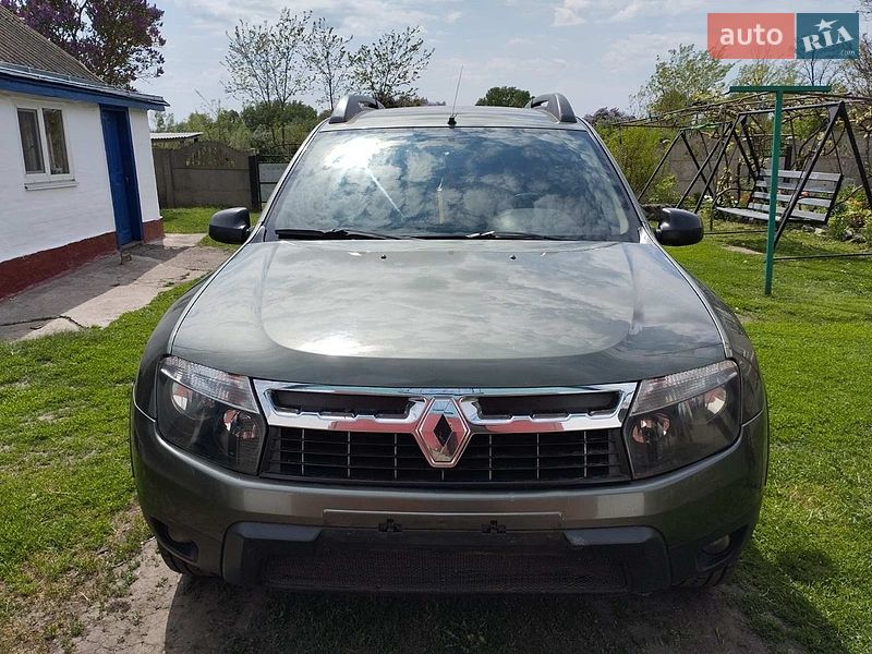 Внедорожник / Кроссовер Renault Duster 2013 в Оржице