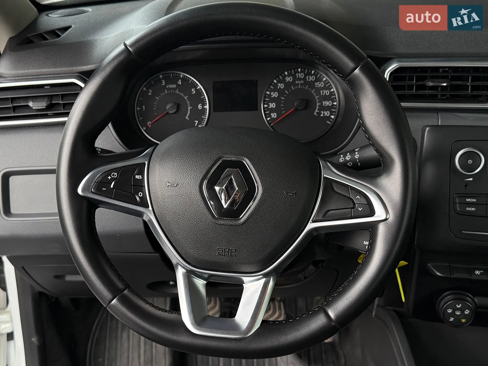 2021 Renault Duster - мініатюра 16