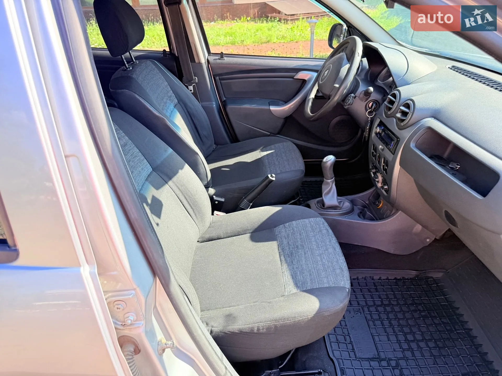2010 Renault Duster - мініатюра 5