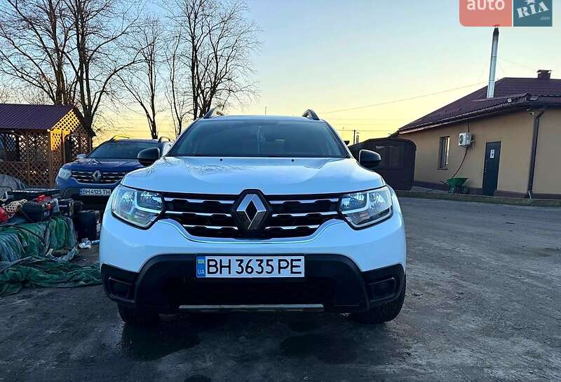 Renault Duster, photos from the listing