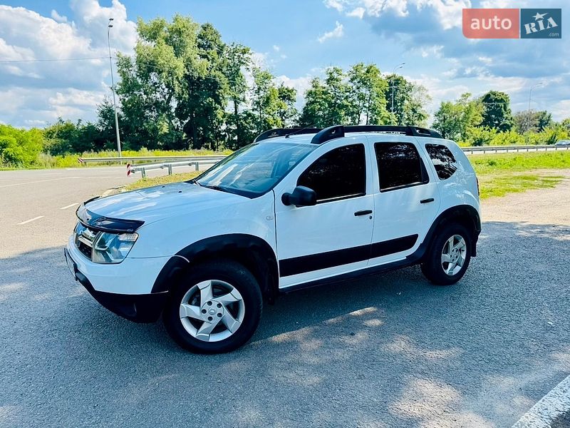 Позашляховик / Кросовер Renault Duster 2017 в Ромнах