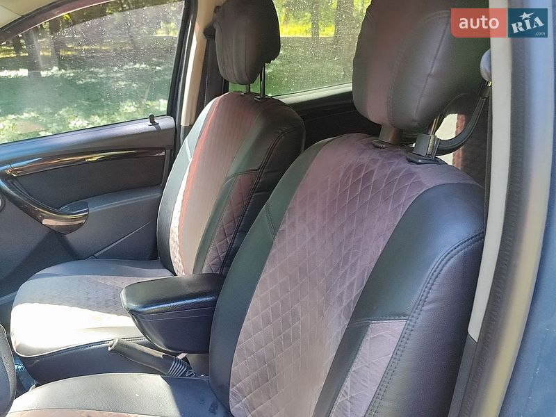 Позашляховик / Кросовер Renault Duster 2010 в Срібному фото 16 Позашляховик / Кросовер Renault Duster 2010 в Срібному