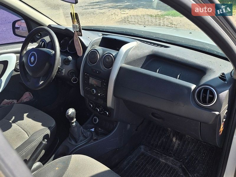 Внедорожник / Кроссовер Renault Duster 2015 в Мурованых Куриловцах
