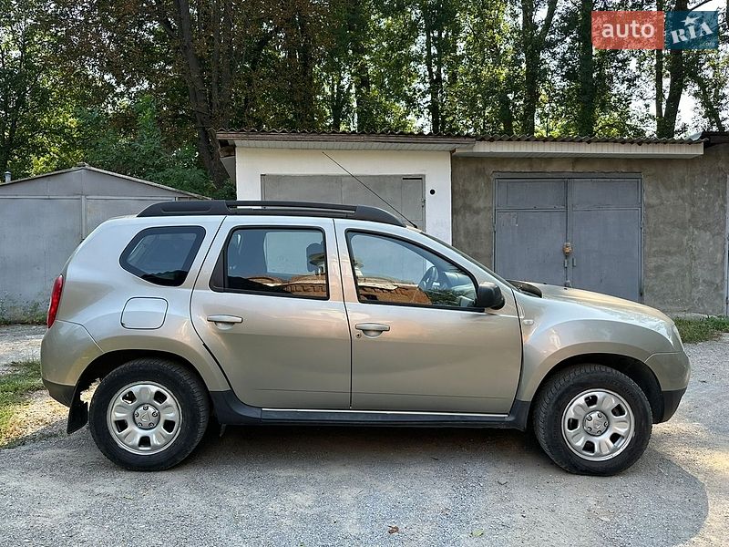 Внедорожник / Кроссовер Renault Duster 2011 в Борщеве