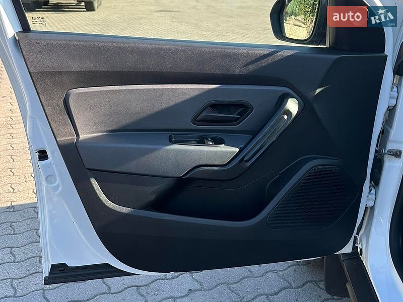 Внедорожник / Кроссовер Renault Duster 2023 в Городке